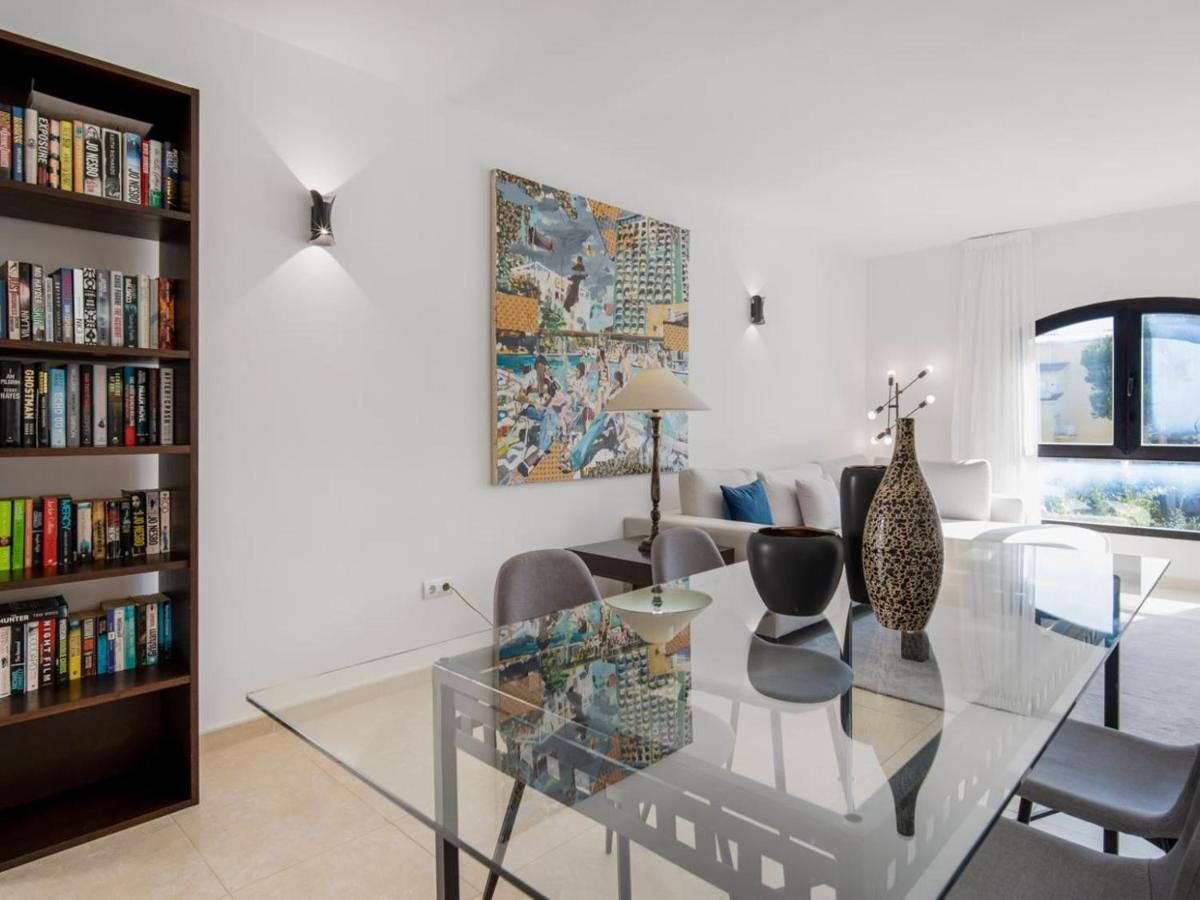 Apartamento De 2 Dormitorios En Playas Del Duque Marbella Buitenkant foto