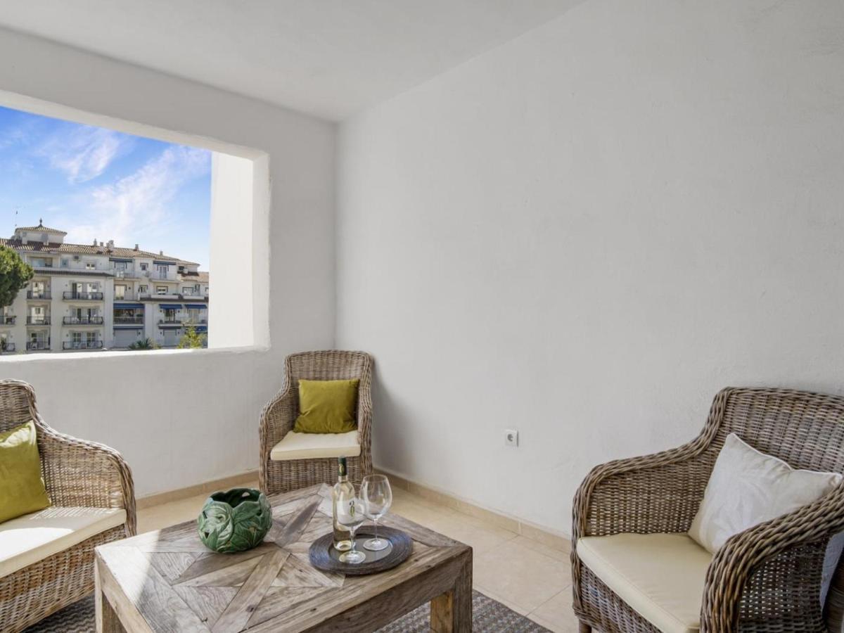 Apartamento De 2 Dormitorios En Playas Del Duque Marbella Buitenkant foto