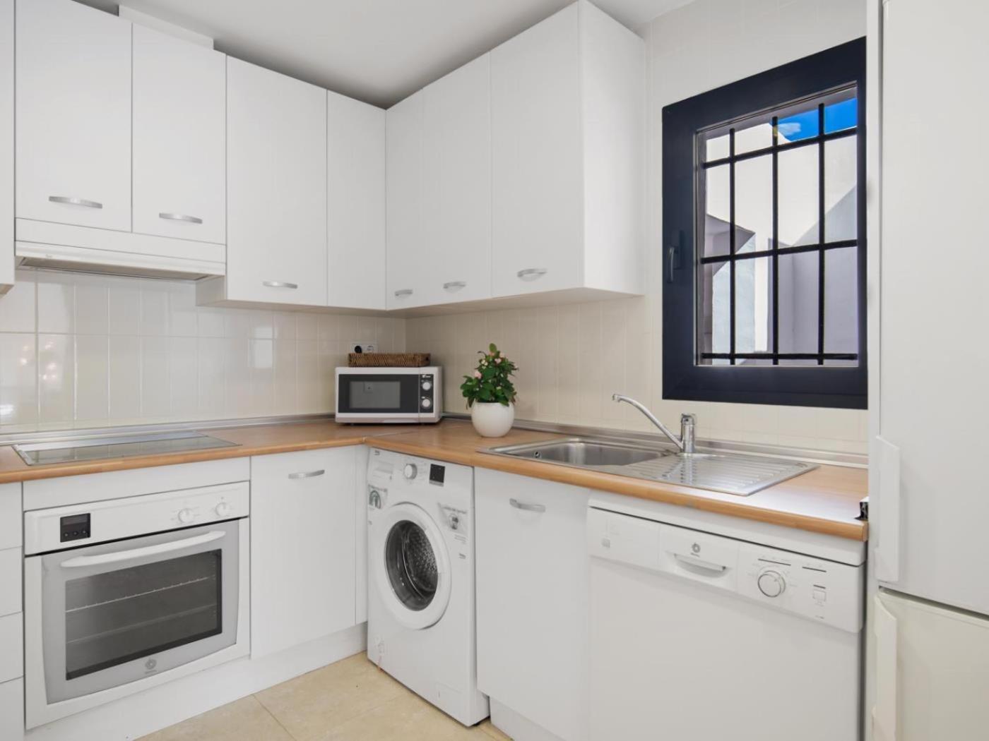 Apartamento De 2 Dormitorios En Playas Del Duque Marbella Buitenkant foto
