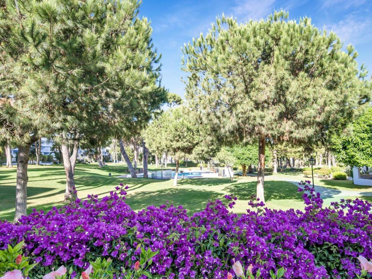 Apartamento De 2 Dormitorios En Playas Del Duque Marbella Buitenkant foto