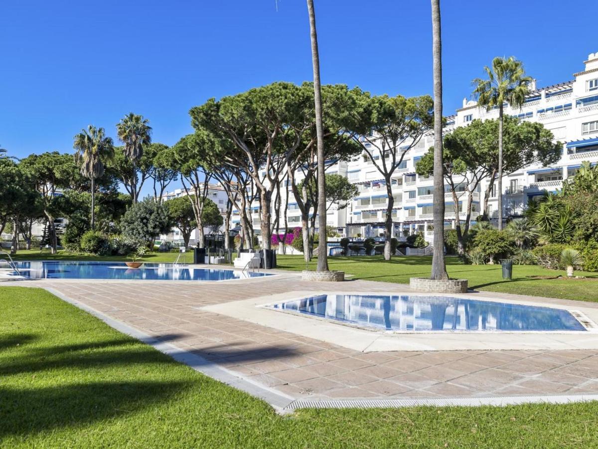Apartamento De 2 Dormitorios En Playas Del Duque Marbella Buitenkant foto