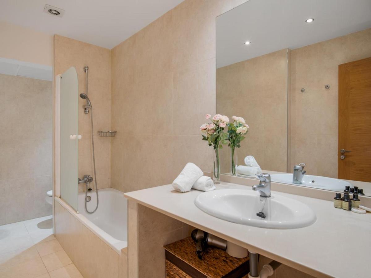 Apartamento De 2 Dormitorios En Playas Del Duque Marbella Buitenkant foto